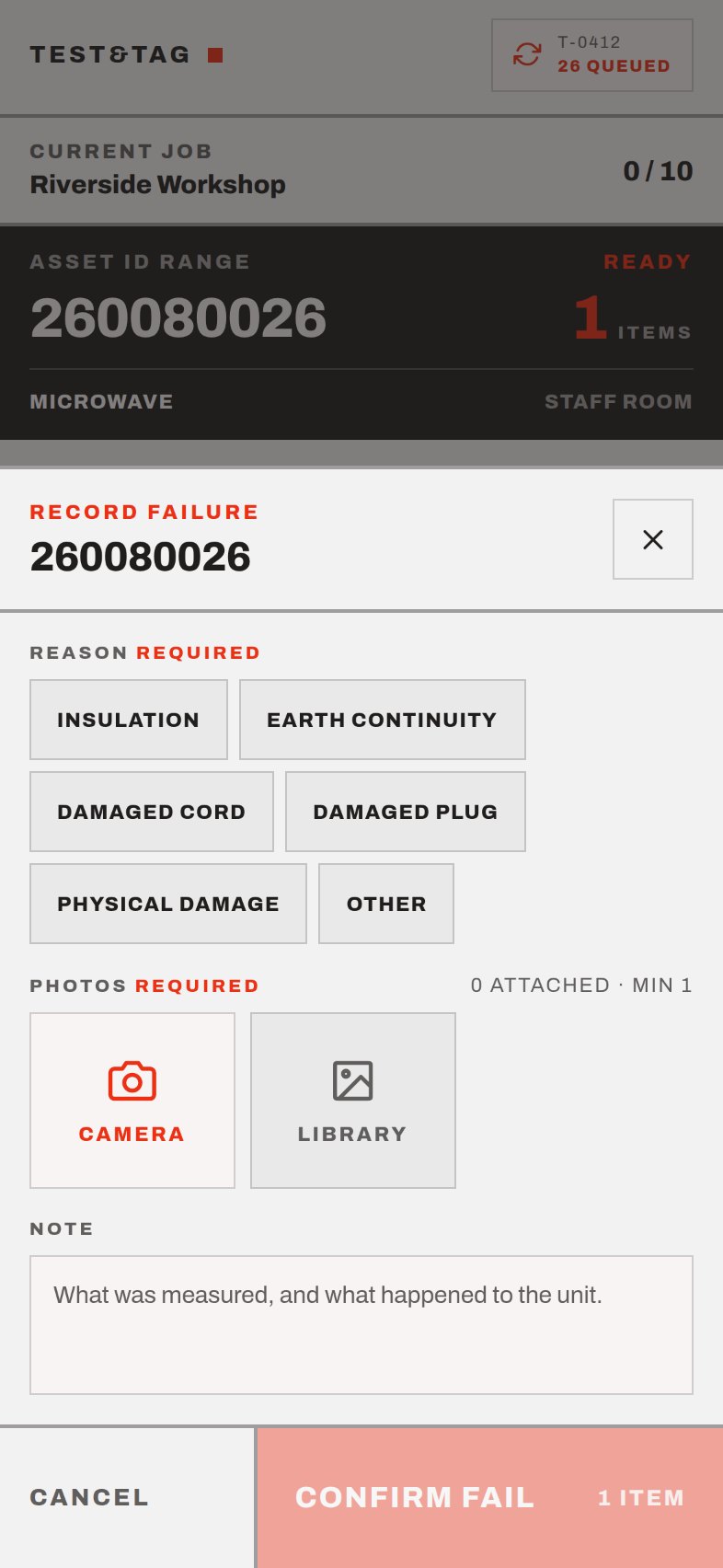 Recording a failure: reason, required photo and a note.