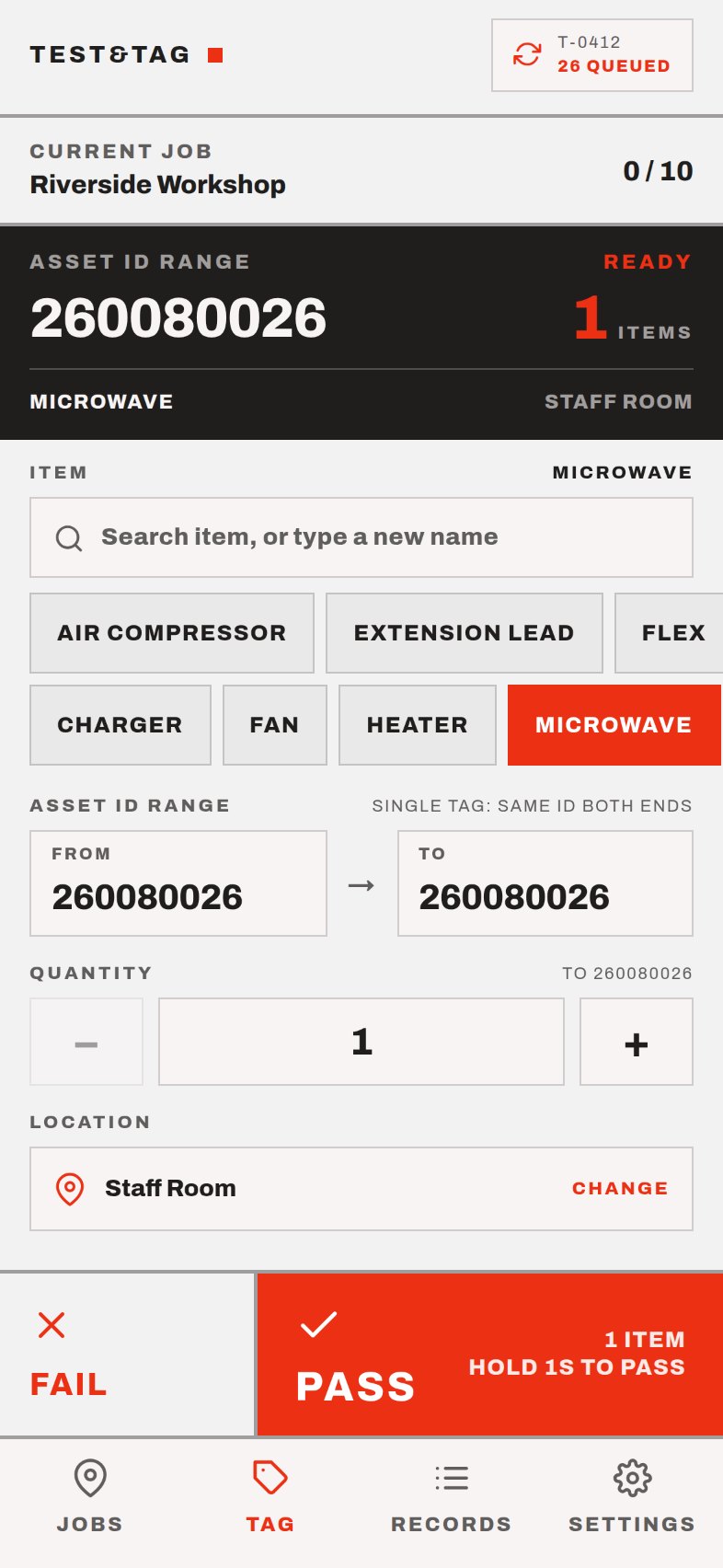 The Tag screen: asset ID range readout, item chips, quantity, location, and Pass and Fail actions.